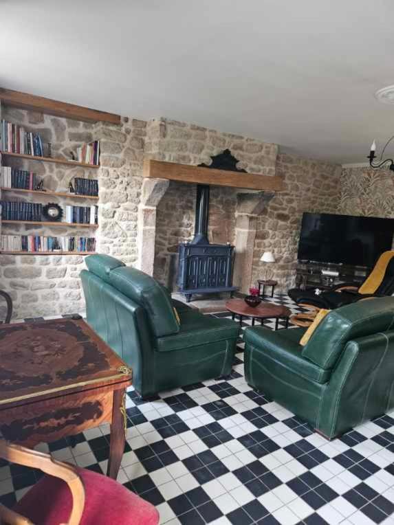 Les 13 Lavoirs D'Antan - Chambre Globe-Trotteur Saint-Pierre-Église Zewnętrze zdjęcie